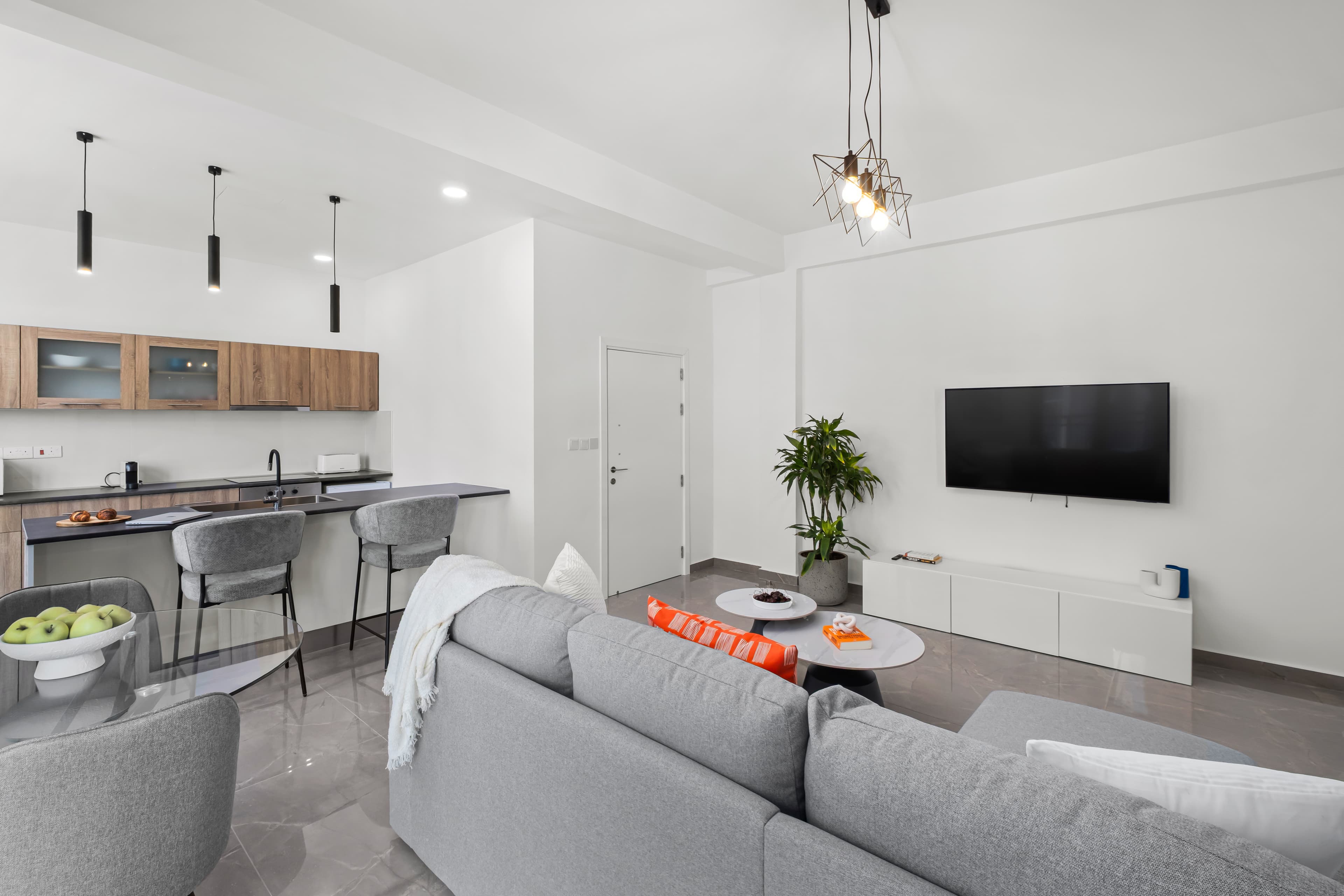Theon Urban Suites — Superior