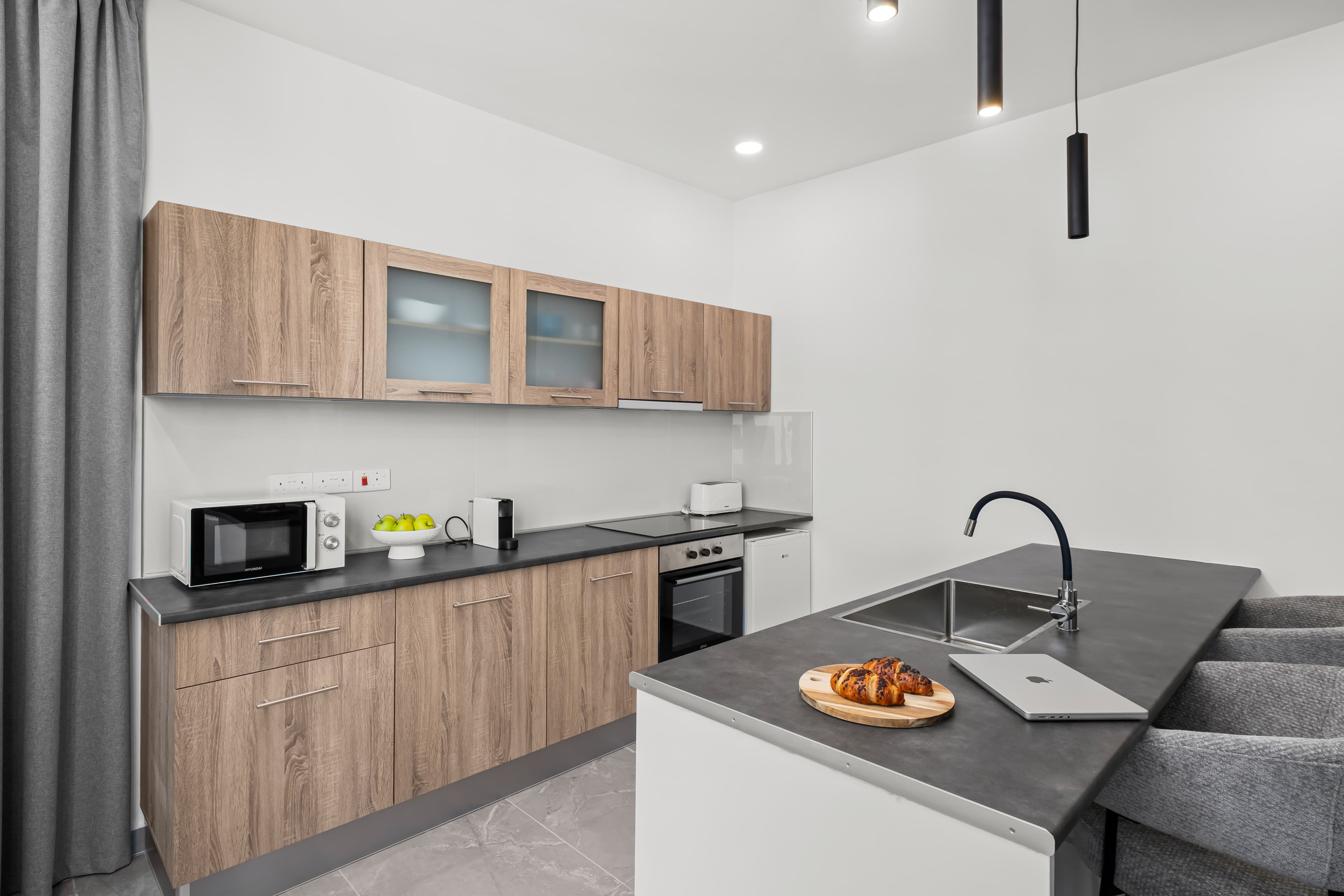 Theon Urban Suites — Superior — photo 3