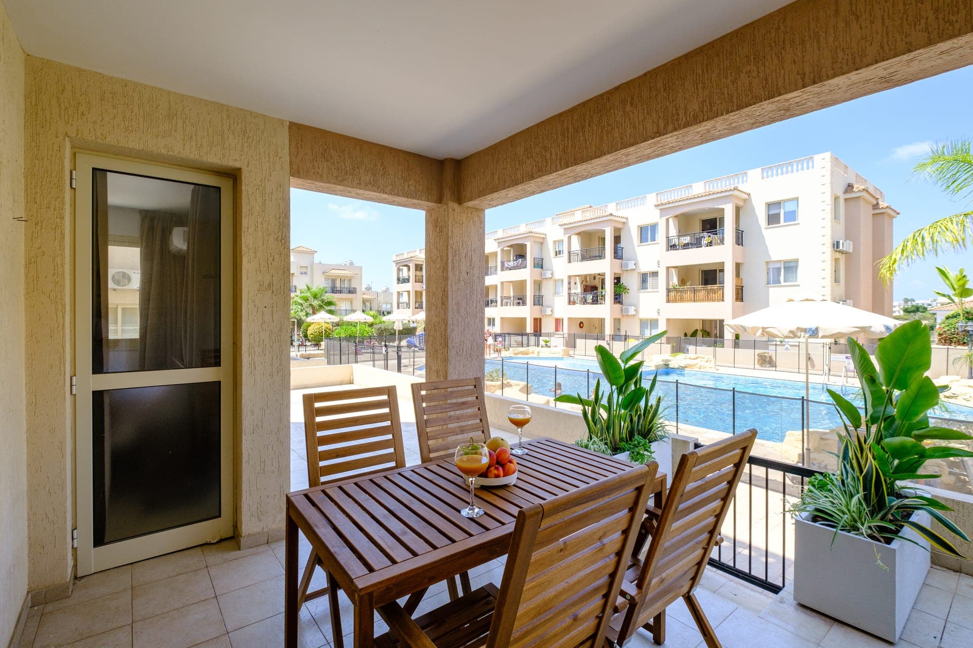 Oliva Poolside — photo 4