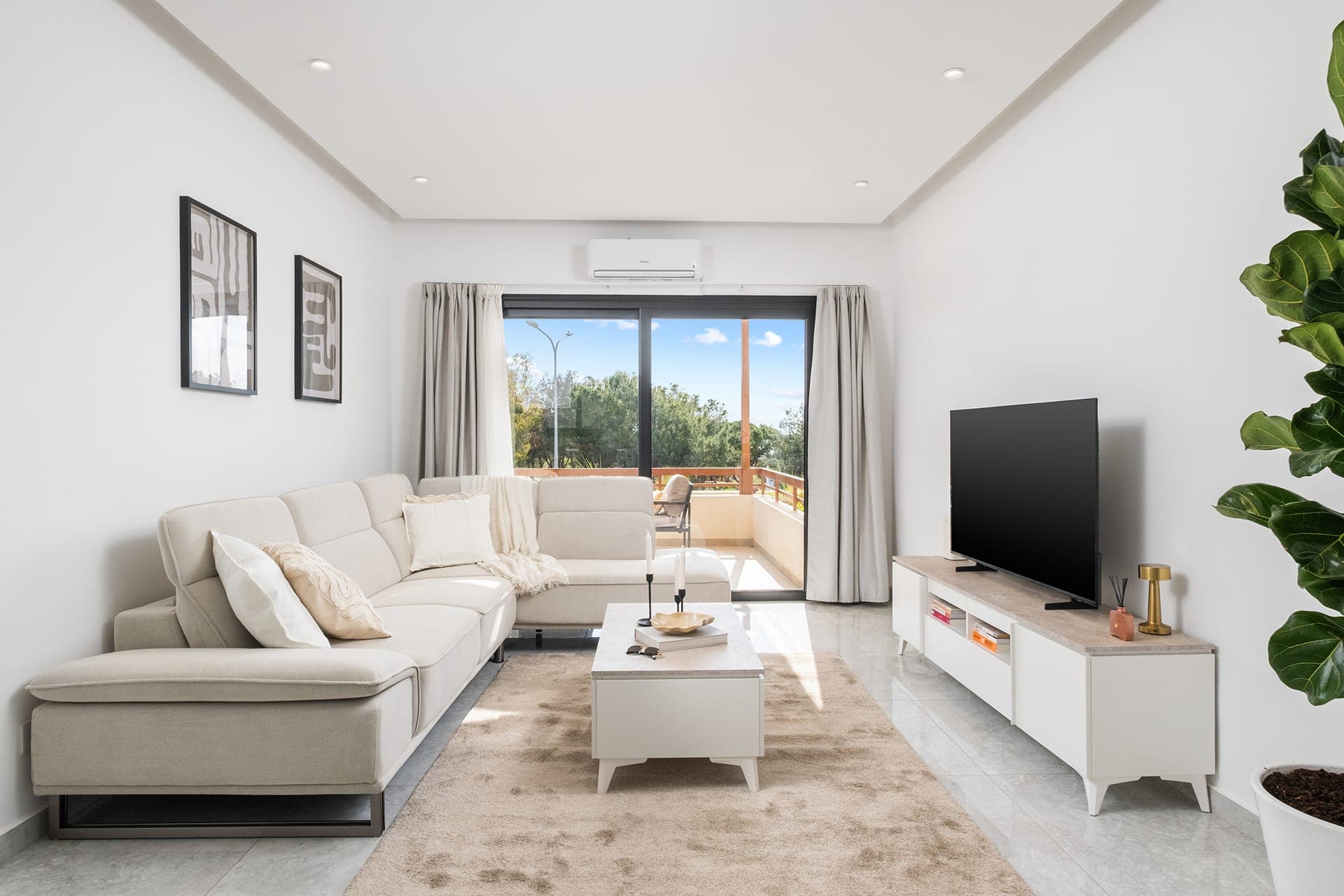 Phos Residence